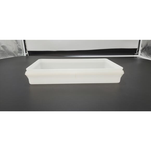 Tupperware 794 Deli Bacon Keeper Food Storage Container 11" x 7" BOTTOM ONLY - Picture 2 of 4